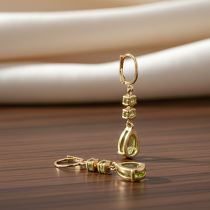 Pendientes Colgantes Clásicos Verdes con Diseño de Pera y Redondo, Plata de Ley 925, Chapados en Oro, Joyería de Regalo a Precio de Mayoreo - Product Image 2