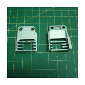 Pièces détachées pour machine à coudre domestique de haute qualité, 321065007 FEED DOG - Product Image 1