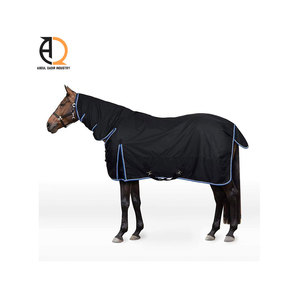 Couvertures pour chevaux en maille, design personnalisé - Product Image 3
