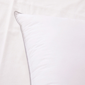 Oreillers de lit de haute qualité, design OEM 2026, modernes, doux, respirants, en coton 200TC, ignifuges, anti-acariens, avec logo personnalisé - Product Image 2