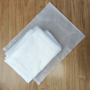 Sacs en plastique refermables à fermeture éclair avec logo imprimé personnalisé, effet givré, pour vêtements - Product Image 3
