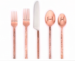 Ensemble de couverts couleur cuivre avec finition miroir, couteau, fourchette, cuillère, design moderne, résistant à la rouille, couverts en métal pour la table de mariage - Product Image 1