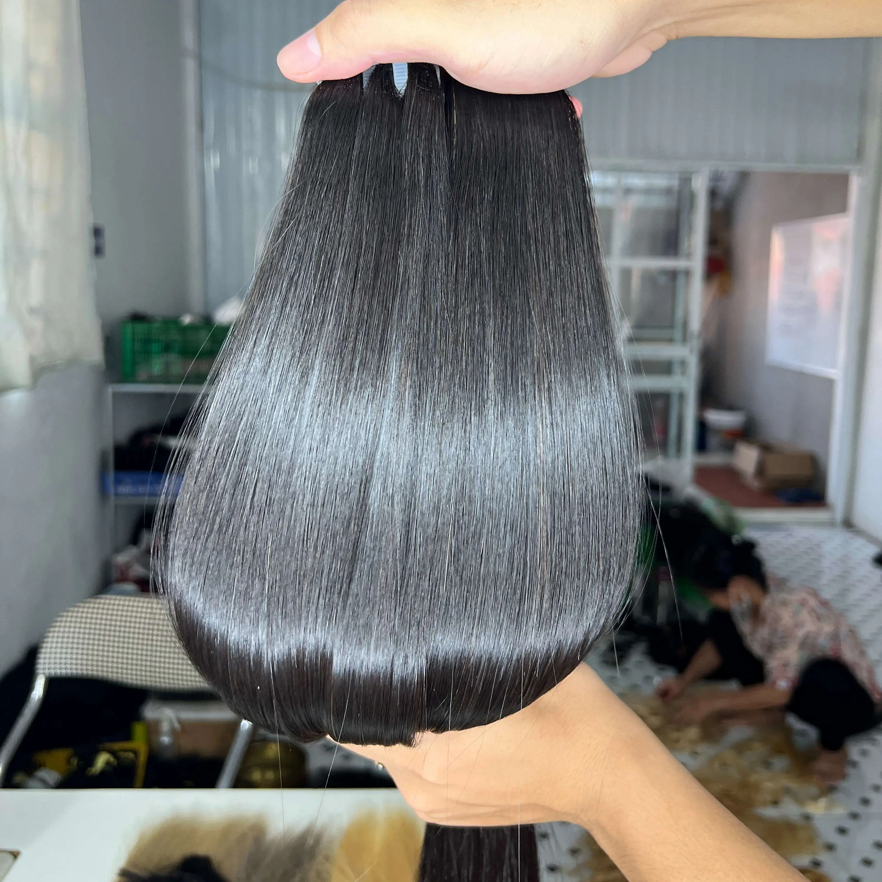 أفضل شعر خام بالجملة ناعم ومستقيم شعر فيتنامي خام 10-32 بوصة لون طبيعي باللون البني البارز