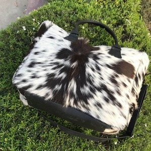 Bolsos de Mano de Cuero Vacuno Personalizados de Estilo Moderno 2025, Alta Calidad, Ligeros, con Cierre de Cremallera para Mujer - Product Image 6