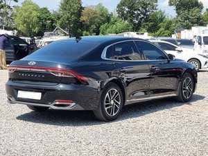 Sedán Hyundai Grandeur 2020 Usado, Negro, Automático, Volante a la Izquierda, Asientos de Cuero, Maletero Eléctrico, Asientos Ventilados, Pantalla Táctil, Cámara - Product Image 2