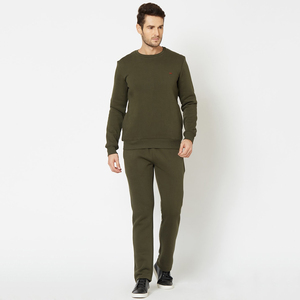 Ensemble de survêtement en polaire confortable pour hommes, fabrication en gros, personnalisation de marque, fabricant de survêtements pour hommes, survêtement décontracté tendance pour hommes, vente en gros - Product Image 1