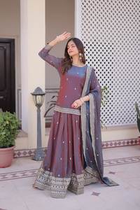 Conjunto de Lehenga Choli de algodón de la mejor calidad con estampados elegantes para bodas de verano, fiestas informales y colecciones de boutique en venta - Product Image 2