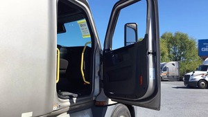 Camión Tractor de 10 Ruedas Confiable, 6x4, Diésel, para Logística de Alta Demanda y Transporte de Contenedores - Product Image 5