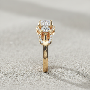 แหวนหมั้นเพชรทรงปาเว่สามเม็ด ชุบทองคำสีกุหลาบ ประดับด้วยการฝังแบบหนามเตย สำหรับผู้ที่ได้รับการรับรอง - Product Image 2