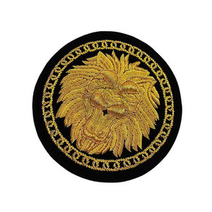 Badges brodés décoratifs à coudre de haute qualité avec motifs personnalisés, base en toile durable et détails en fil fin - Product Image 3