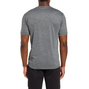Camiseta Personalizada de Manga Corta con Cuello Redondo y Bolsillo en el Pecho para Hombre, Color Gris, Corte Regular, Informal, de Algodón - Product Image 3