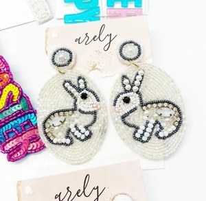 ต่างหูรูปกางเขนประดับลูกปัดทำมือ สีชมพู สำหรับวันอีสเตอร์ ต่างหูคริสเตียนแบบห้อยสำหรับผู้หญิงและเด็กผู้หญิง ใส่ได้ทุกวันและในโอกาสต่างๆ - Product Image 2