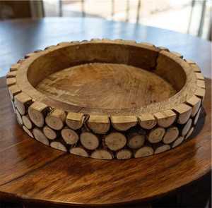 Bol en bois rustique fabriqué à partir de bûches de bois naturel, plat de service réutilisable pour la table - Product Image 3