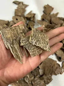 Chips de Madera de Agar Natural Más Vendidos, Incienso de Oud Disponible a Precio de Mayoreo, Artesanía en Madera de Oud - Product Image 5
