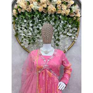 DISEÑADOR 100% Poliéster MUSELINA IMPRESIÓN DIGITAL con TRABAJO A MANO ALIA CUT TOP con DUPATTA PINK - Product Image 3