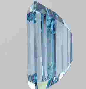 Diamante Sintético Certificado IGI de 2.50 Quilates, Corte Esmeralda, Color Azul Intenso, VS1, Excelente, Perforado con Láser, JC, Anillo Suelto - Product Image 2