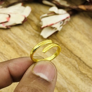 Bague minimaliste moderne en laiton plaqué or 18 carats pour homme, design géométrique ouvert, idéale pour la vente en gros/OEM/ODM - Product Image 2
