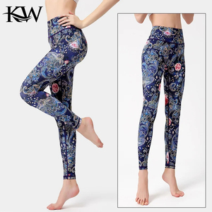 2026 Summer Hot Selling Women's Yoga Pants Sports <b>Tight</b> Pants Cropped No T <b>Line</b> No Embarrassment <b>Line</b> Peach Hip Sexy Pants Y2K - Product Image 2