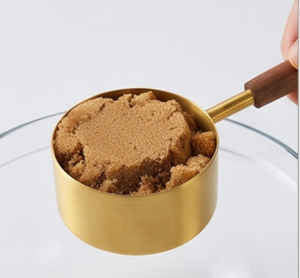 Ensemble de cuillères à mesurer en laiton doré de qualité supérieure avec manches en bois pour la cuisine, la pâtisserie et les essentiels culinaires - Product Image 5