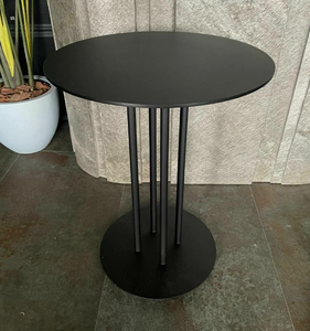 Mesa Auxiliar Redonda Contemporánea con Elegante Estructura Metálica, Mueble de Interior de Lujo para Cafetería y Salón - Product Image 3