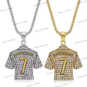 Colgante de camiseta de Ronaldo Número Siete en plata 925 con incrustaciones de moissanita, estilo diamante, cadena llamativa para aficionados al fútbol - Product Image 3
