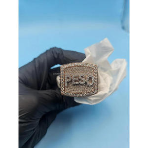 Anillo de Plata de Ley 925 con Moissanita y Diamantes, Diseño de Letra PESO, Joyería de Alta Gama para Compradores Mayoristas - Product Image 1
