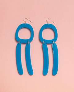 Boucles d'oreilles créoles en résine, nouveau design multicouche avec perles pendantes, bijoux fantaisie en résine pour femme, idéal pour les soirées - BY HF CRAFTS - Product Image 5