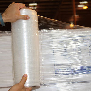 핸드 스트레치 필름 습기 방지 소프트 포장 필름 투명 종이 수축 랩 배송 투명 플라스틱 산업 내구성 Lldpe - Product Image 1