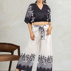 ชุดเซ็ตสวยหรู ผ้าทอลายดอกไม้พิมพ์ลายธรรมชาติ สไตล์ลำลองสำหรับฤดูร้อน คอวี เป็นมิตรกับสิ่งแวดล้อม ระบายอากาศได้ดี เอวยางยืด แต่งลูกไม้พิมพ์ลาย - Product Image 1