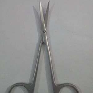 Ciseaux à cuticules de haute qualité en acier allemand, lame courbée, pour droitiers, pointe extra fine, 3,5 pouces, ciseaux de manucure - Product Image 1