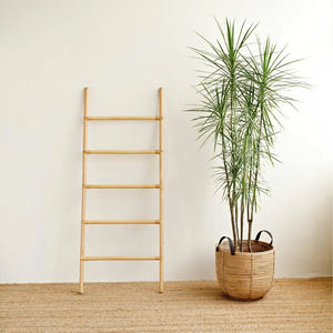 Échelle porte-serviettes en bambou durable, autoportante, sans assemblage requis, pour la salle de bain et la décoration intérieure - Product Image 1