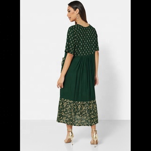 เดอ คอร์ป เสื้อคลุมสไตล์อินเดียและปากีสถานสำหรับผู้หญิง ดีไซน์หรูหราทันสมัย ผลิตจากผ้าวิสโคส ความยาวปานกลาง - Product Image 3