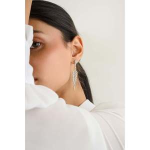 18K White Gold Drop Earrings with Emerald and Ruby for Bride - Product Image 4