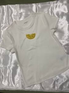เสื้อยืดผ้าฝ้ายปักลายลูกปัดพู่ห้อยสไตล์โมเดิร์น พิมพ์ลายผลเลมอน ดีไซน์ unisex รับทำโลโก้ สำหรับผู้หญิงใส่ไปงานปาร์ตี้ - Product Image 1