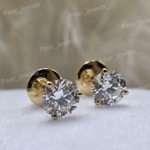 Boucles d'oreilles classiques en argent 925 plaqué rhodium avec moissanite brillante, pour femme, usage quotidien, serti à griffes, fermeture à vis sécurisée - Product Image 4
