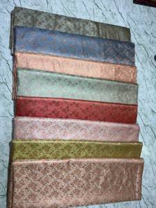 Tissu Brocart Élégant 100% Polyester à Motifs Tissés Riches, Absorbant l'Humidité, Séchage Rapide, Personnalisable pour Tenues Ethniques et Mariages - Product Image 3