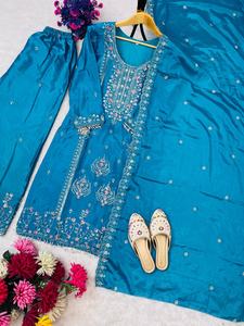 Diseñador Pure Chinon Bordado Secuencia Partywear Salwar Kameez Heavy Dupatta Set con OUTFIT TOP PLAZZO - Product Image 4