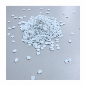 Masterbatch de Carbonato de Calcio en Discos Blancos, Grado de Moldeo por Inyección, Aplicación General, en Polvo - Product Image 1