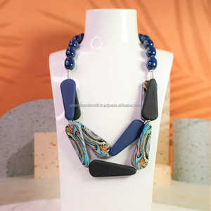 Dernier luxe personnalisé fabriqué à la main de la meilleure qualité de haute poli bel Angle collier de perles de résine de mode pour les femmes de l'Inde. - Product Image 2