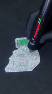 จี้รูปถุงเงินเงินแท้ 925 ประดับเพชรซิคอนเคลือบเงาเรืองแสงในที่มืด สไตล์ฮิปฮอป บลิงๆ สำหรับแร็ปเปอร์ ขายส่ง - Product Image 2