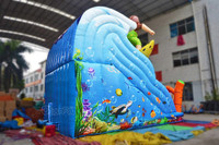 Parcours de glisse gonflable sur le thème du surf, piste de course, château gonflable extérieur décoratif, petite machine distributrice, sports de carnaval