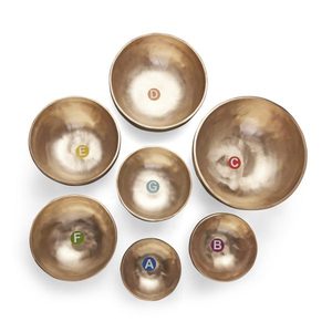 Juego Profesional de Cuencos Tibetanos de 7 Chakras con Frecuencias Afinadas para Reiki, Equilibrio de Chakras y Baños de Sonido, Disponible al por Mayor a Precio Económico - Product Image 4