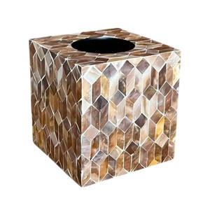 Boîte à mouchoirs en bois faite à la main avec incrustation de nacre pour la décoration de la maison - Product Image 2