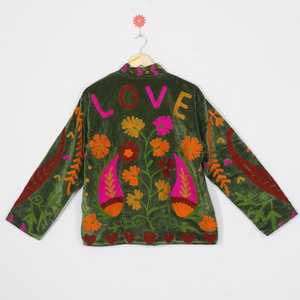Veste en velours brodée Suzani grande taille, motifs floraux et botaniques, style bohème, manteau en velours coloré, vêtement d'extérieur pour l'hiver - Product Image 3