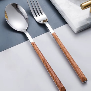 Juego de Cubiertos Reutilizables de Acero Inoxidable de 7 Piezas, Cuchara, Tenedor y Cuchillo Ecológicos para Fiestas, Restaurantes y Hoteles, Libres de BPA, Aptos para Lavavajillas - Product Image 1