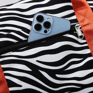 กระเป๋าเดินทางลายม้าลายพร้อมช่องใส่รองเท้าด้านล่าง - Product Image 6