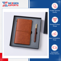 Nexgen Exports exhibe un juego de regalo de cuadernos portátiles de tapa dura de cuero PU de primera calidad con serigrafía, del más alto estándar.