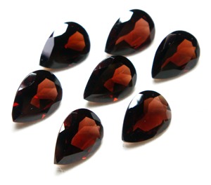 Lot de 7 pierres précieuses en grenat rouge naturel du Mozambique, taille poire 3A, 10x14mm, 49 carats, facettées, pour la fabrication de bijoux, en vrac, OEM GEMFORTE INC - Product Image 1