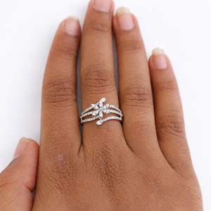 แหวนทองคำ 14K ประดับเพชรรูปดอกไม้สำหรับผู้หญิง ดีไซน์หรูหรา วงแหวนแบบแยกส่วน เหมาะสำหรับงานแต่งงาน งานเลี้ยง งานเฉลิมฉลอง เครื่องประดับคุณภาพสูง ขัดเงาอย่างดี - Product Image 5