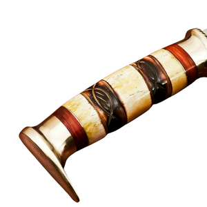 Cuchillos Bowie de Acero D2 Hechos a Mano con Mango Marrón Crema, Guardacuchillos Dorado y Hoja Plateada Pulida para Caza y Camping al Aire Libre - Product Image 4